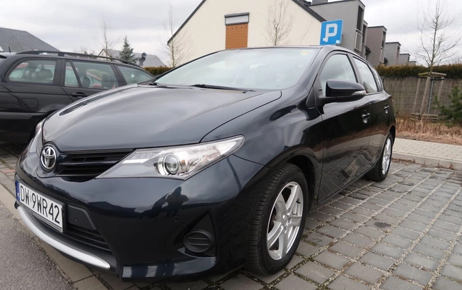 Toyota Auris cena 34000 przebieg: 110000, rok produkcji 2013 z Wrocław małe 407